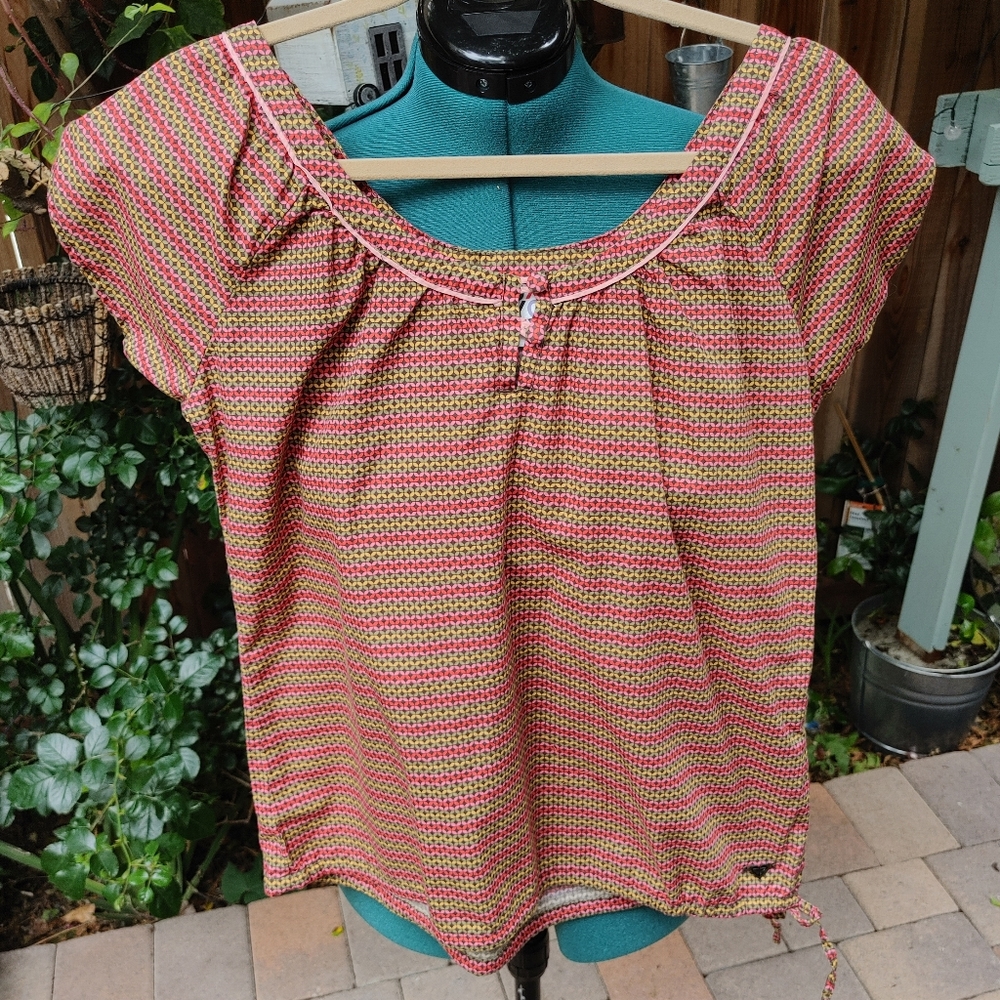🌸ROXY boho peasant top geometric print